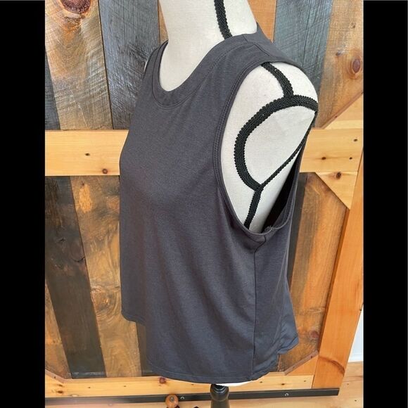 AVIA loose fit tank top with back mesh insert sz M - Picture 6 of 6